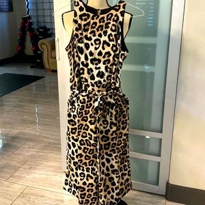 Banana republic jumpsuit, ankle length, size 4, hardly worn.